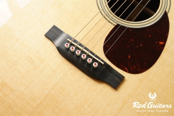 OM-28E Modern Deluxe